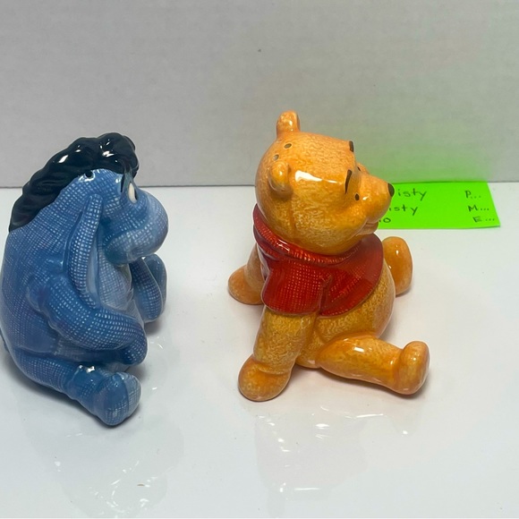 BNIB VINTAGE SIMPLY POOH EEYORE AND WINNIE THE POOH SALT AND PEPPER SHAKER SET - Picture 3 of 16